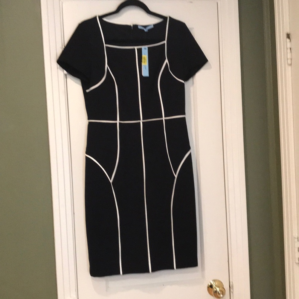 Magic black dress with white piping - G088